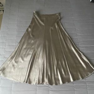 Skirt size 28